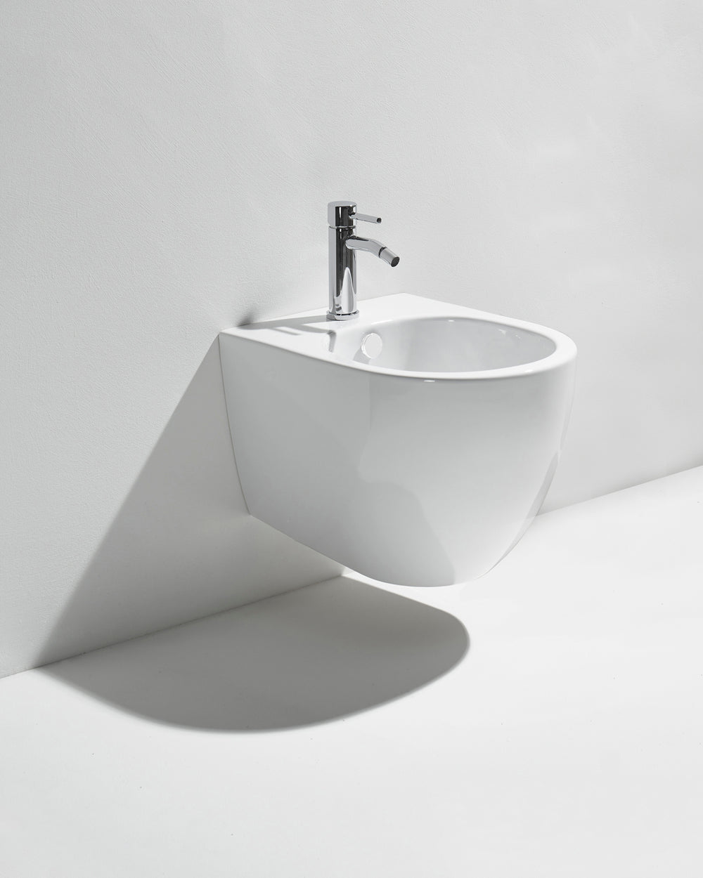 Compact bidet