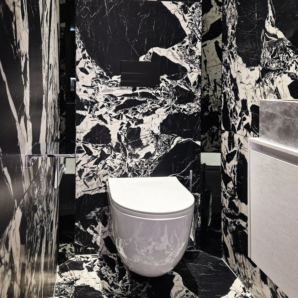 Compact rimless WC-pack